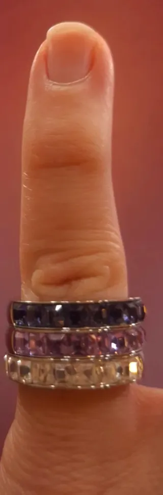 Anelli Brosway con cristalli colorati