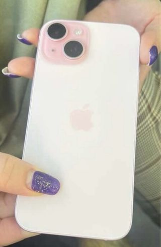 iPhone 14 Blu + iPhone 15 Rosa