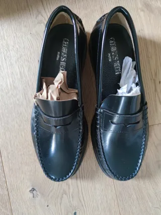 Mocasines clásicos de cuero negro