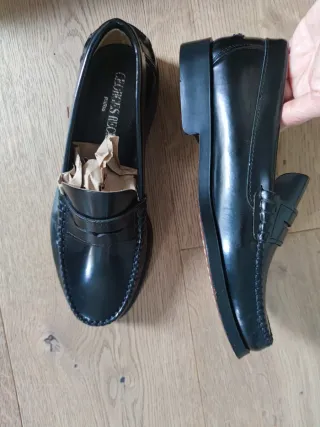 Mocasines clásicos de cuero negro