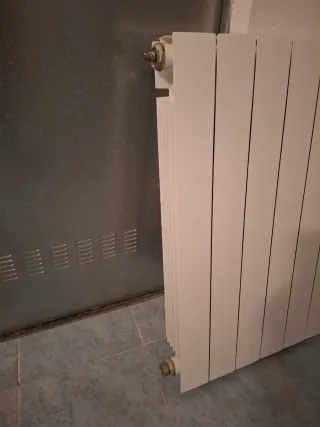 3 Radiadores de Calefacción Metálicos