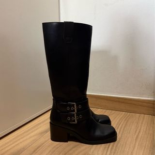 BOTAS ALTAS NEGRAS STRADIVARIUS