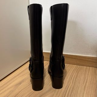 BOTAS ALTAS NEGRAS STRADIVARIUS