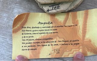 Adorno Teo Calvo Piedra Beige y Verde