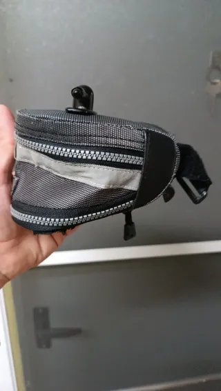 Porta cámaras bicicleta bajo sillín