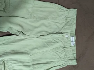 Pantalones cargo Stradivarius verde Talla XS