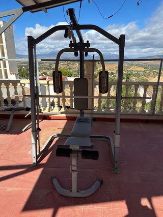 Máquina de musculación multifunción