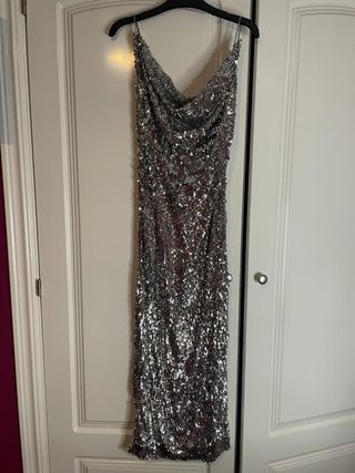 Vestido de lentejuelas plateadas