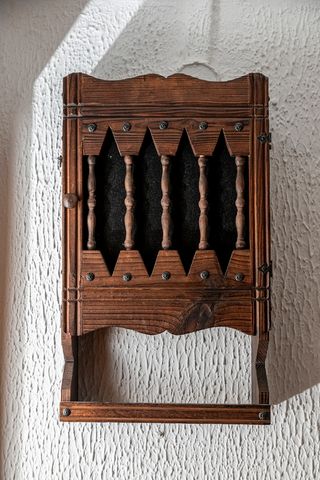 Mueble de pared rústico castellano