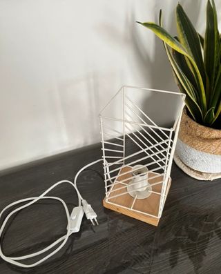 Lámpara de mesa diseño moderno