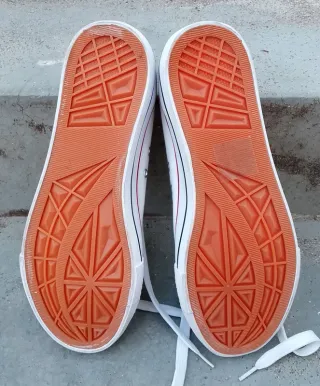 Sapatilhas novas sem marca 42