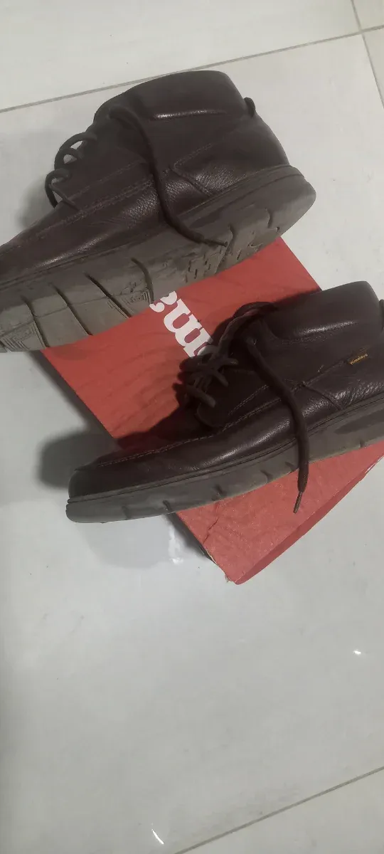 Botín de vestir marrón