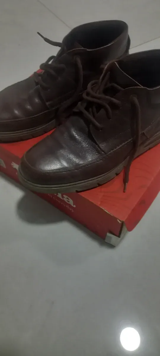 Botín de vestir marrón