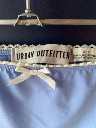 Falda corta Urban Outfitters azul y blanco