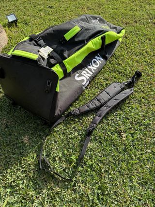 Bolsa de palos de golf Srixon con ruedas