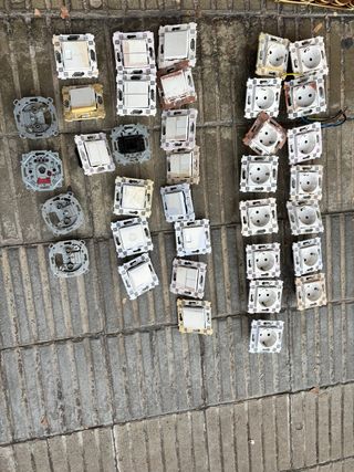 Lotes de enchufes e interruptores