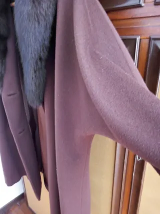 Cappotto Marrone con Collo Volpe