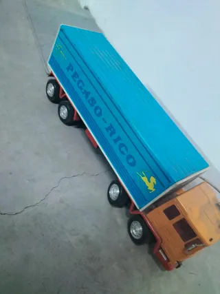 Camión Pegaso Rico Antiguo