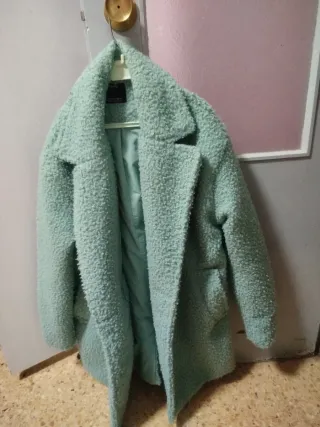 Abrigo , cazadora y pañuelos