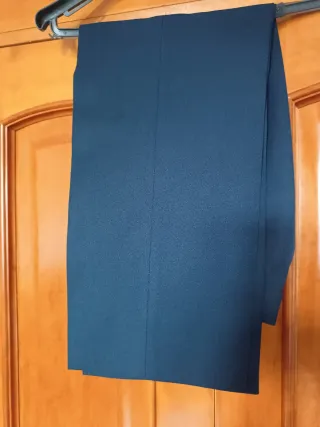 Traje de comunión azul marino para niño