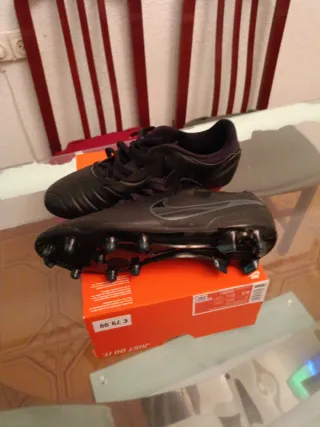 Zapatos de fútbol Nike Talla 40
