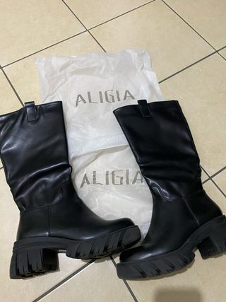 Stivali Aligia neri con plateau