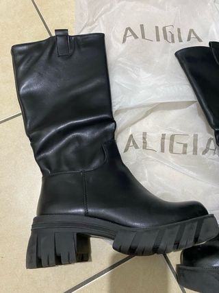 Stivali Aligia neri con plateau
