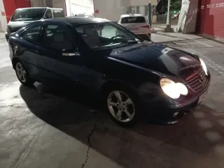 Mercedes-Benz Clase C 2004