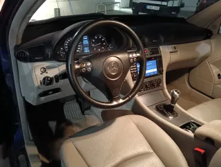 Mercedes-Benz Clase C 2004