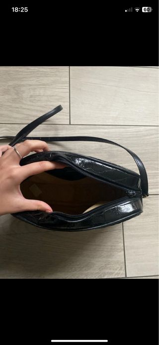 Borsa tracolla vintage effetto coccodrillo nera