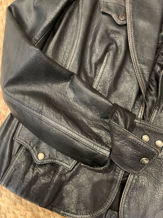 Chaqueta de piel vintage negra