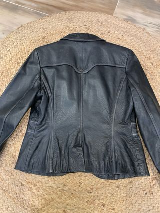 Chaqueta de piel vintage negra