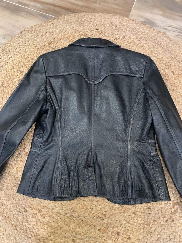 Chaqueta de piel vintage negra