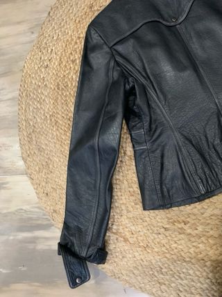 Chaqueta de piel vintage negra