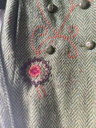 Abrigo largo paño verde talla 38