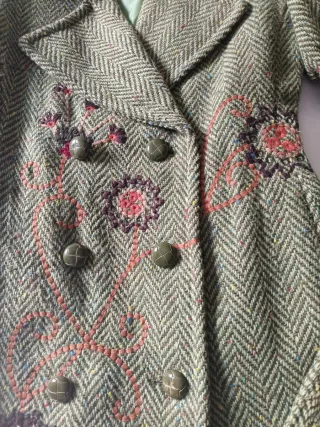 Abrigo largo paño verde talla 38