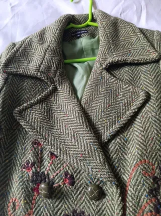 Abrigo largo paño verde talla 38