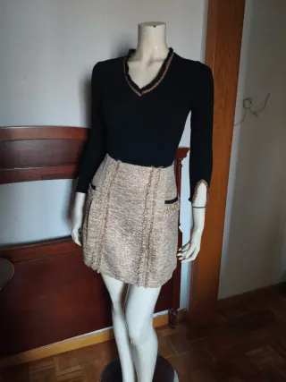 Falda Uterqüe Beige y Negra