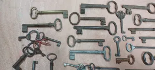 Set di chiavi antiche