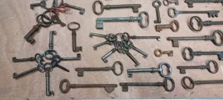 Set di chiavi antiche