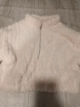 Chaqueta corta peluche rosa