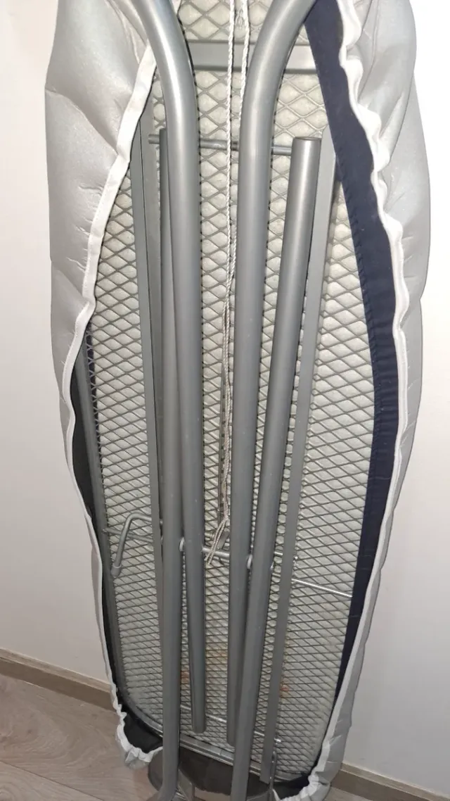 Tabla de planchar plegable