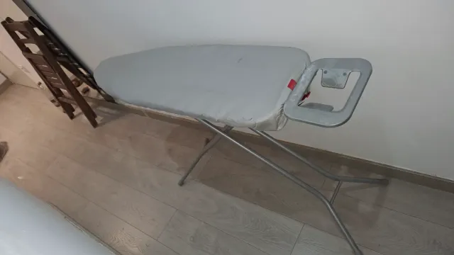 Tabla de planchar plegable