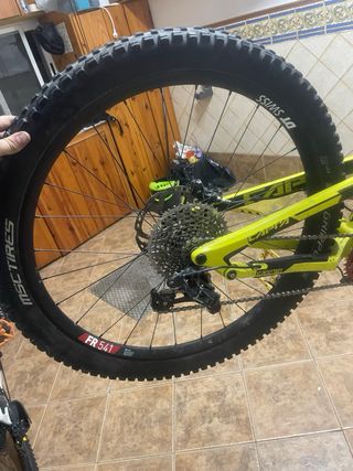 Bicicleta Enduro YT Capra 2017