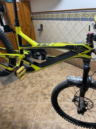 Bicicleta Enduro YT Capra 2017