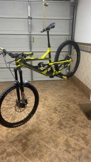 Bicicleta Enduro YT Capra 2017