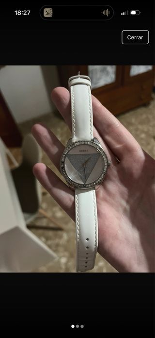 Reloj Guess Blanco con Cristales