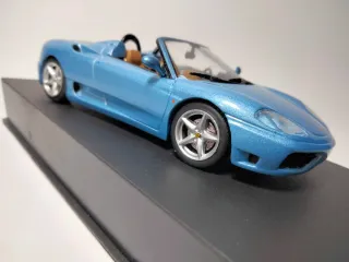1:43 Ferrari 360 Spider (2000)