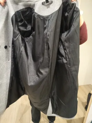 Abrigo gris doble botonadura