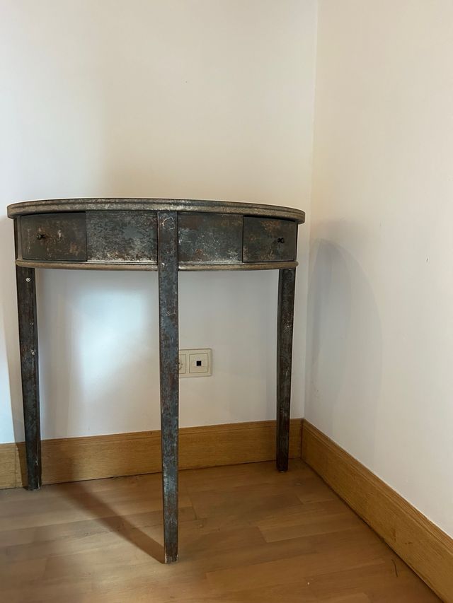 Tavolo consolle mezzaluna in metallo grigio